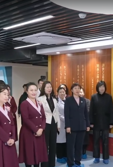 佳木斯女企走进市中心医院